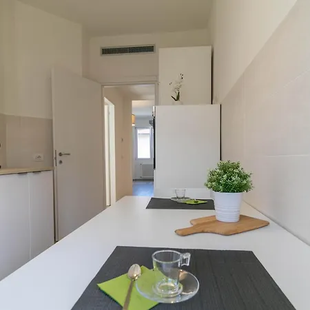 Civico 32 Family Apartment *